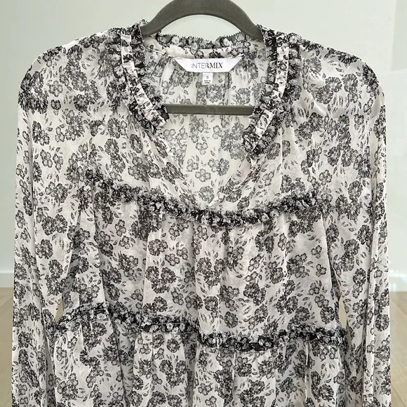 Intermix blouse - Picture 3 of 5